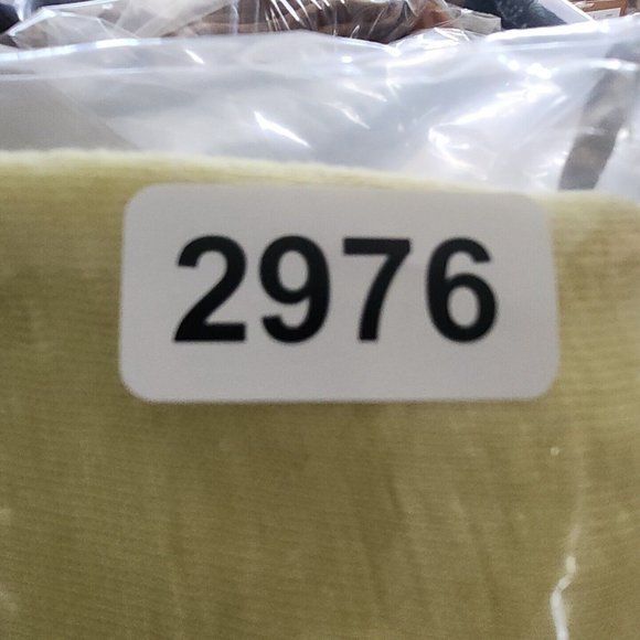 Tahari Women's Short Sleeve V Neck Pullover Top Asymmetrical Green Linen Sz M - Picture 9 of 9